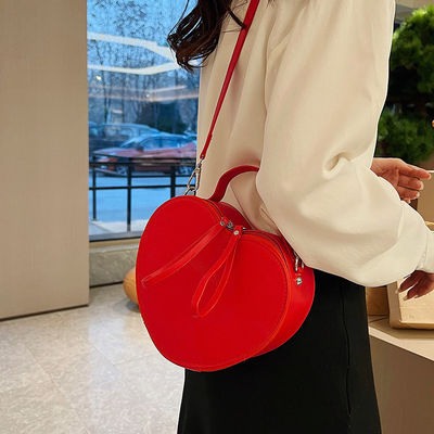 Red Pink Black Heart Shaped Cosmetic Bag Personalized Travel Make Up Brush Beauty Pouch