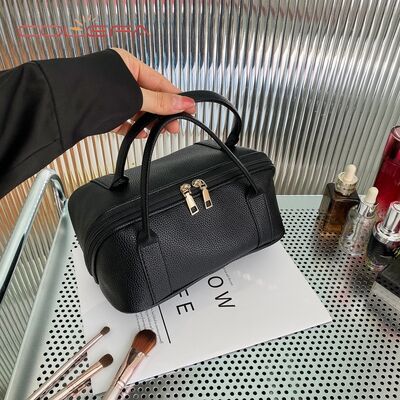 2026 New Arrival Large Capacity Commuting Makeup Bag Premium-Quality Boston-Style Versatile Pillow Cosmetic Bag LOGO Available
